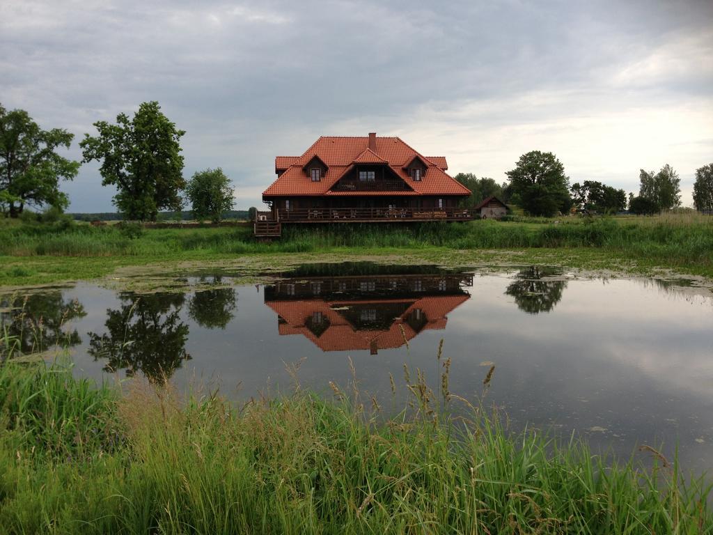 Dwór Łabędzie w Kiermusach Kiermusy Zewnętrze zdjęcie