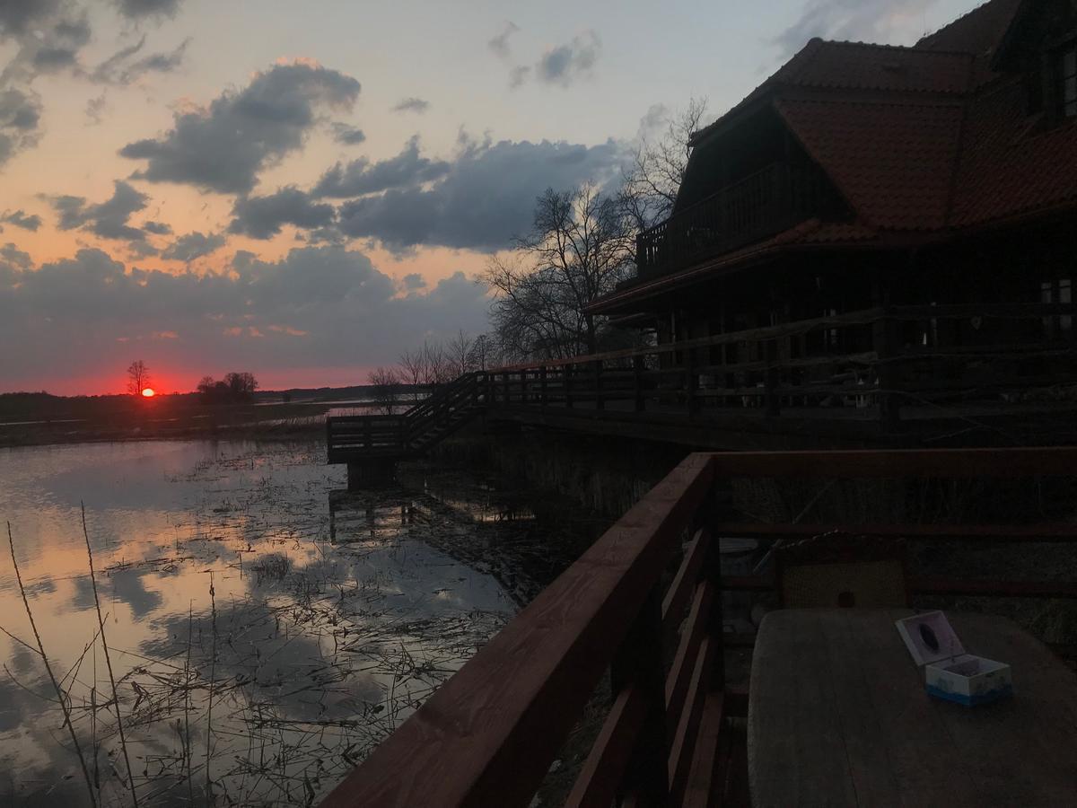 Dwór Łabędzie w Kiermusach Kiermusy Zewnętrze zdjęcie